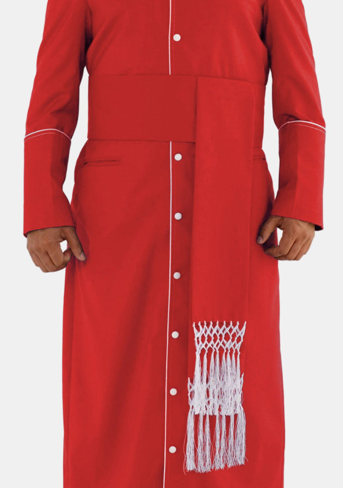 Ceinture à bande rouge avec franges nouées blanches