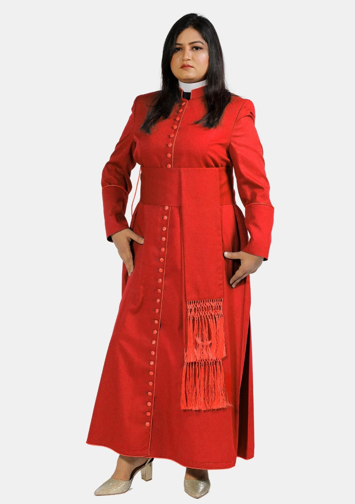 Soutane rouge cardinal glorieuse et glissante pour femme