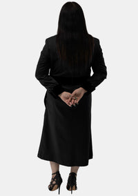 Robe clergé noire pour femme avec boutons de créateur