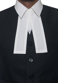 Bagues blanches avec cordes