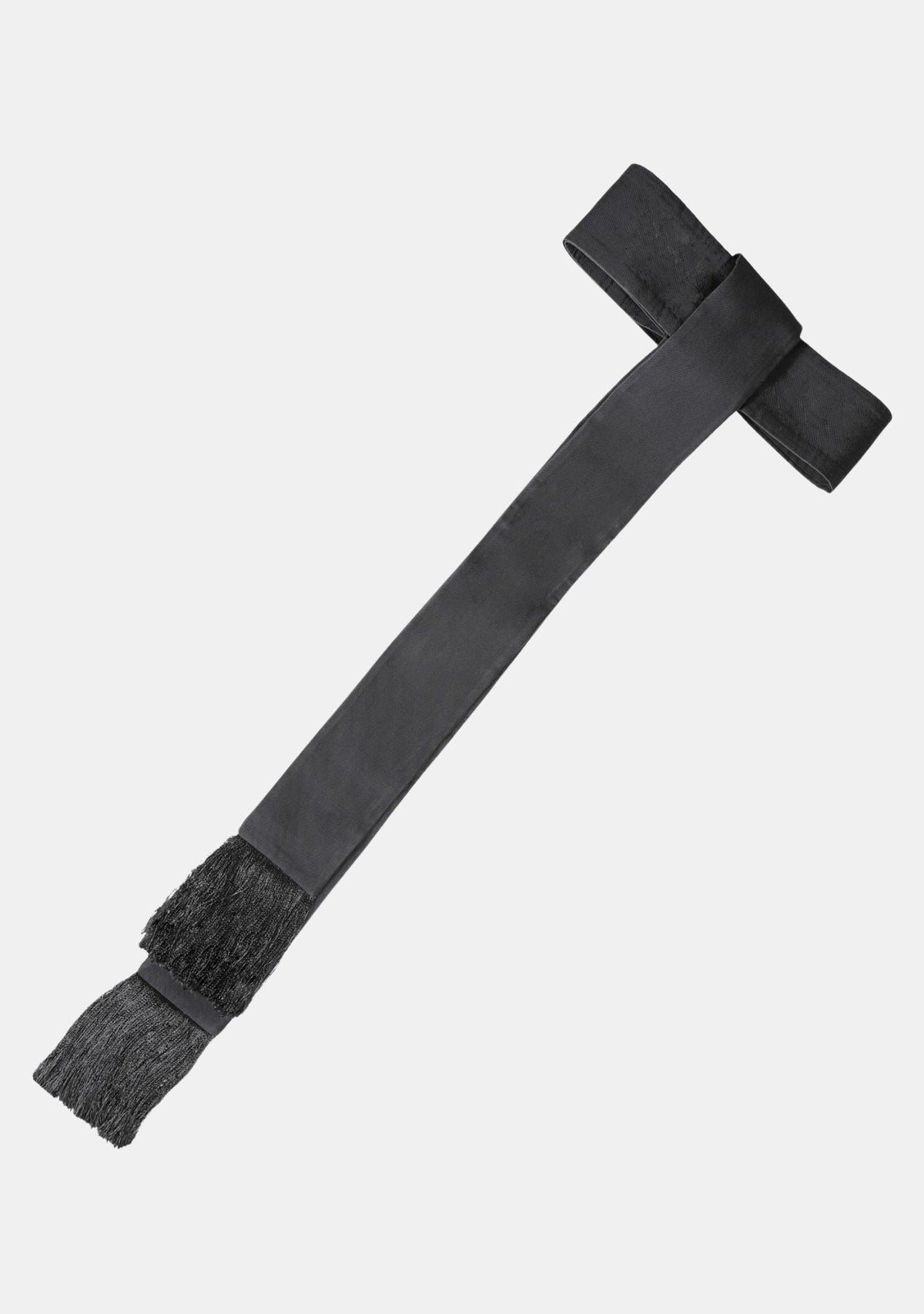 Soutane à ceinture noire