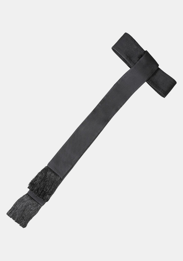 Soutane à ceinture noire