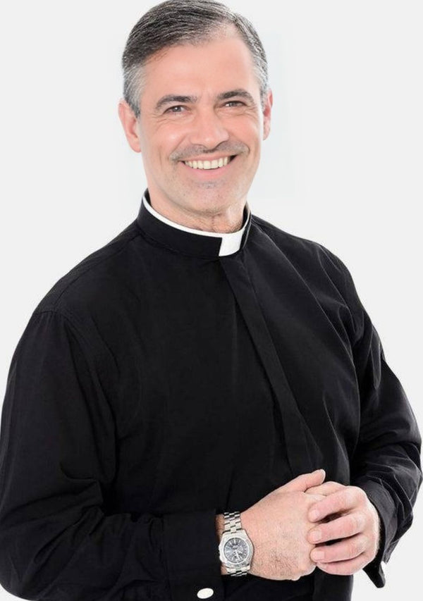 Chemise cléricale noire à col tonsuré