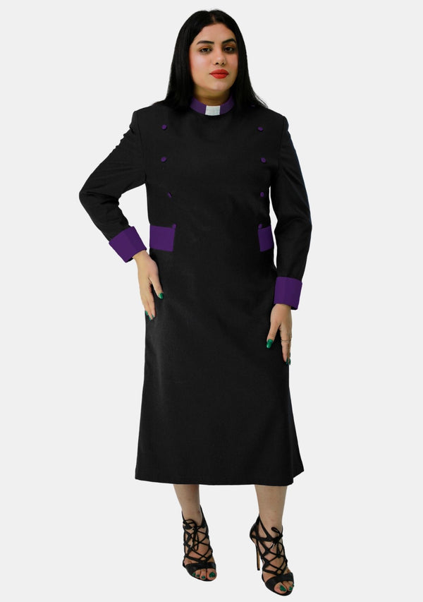 Robe de prêtre noire pour femme avec boutons violets