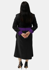 Robe de prêtre noire pour femme avec boutons violets
