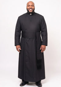 Vêtements noirs pour prêtres