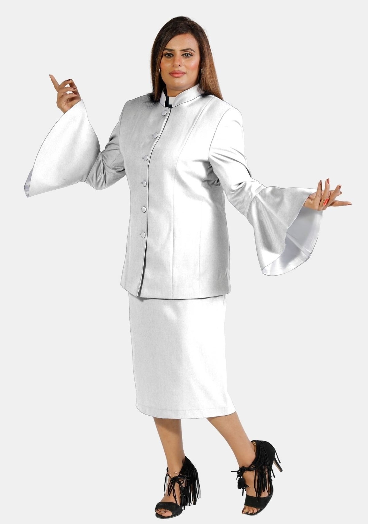 Costume d'ecclésiastique féminin à manches évasées, blanc