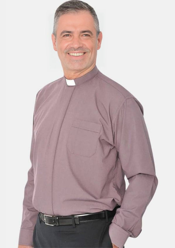 Chemise grise à col rabattu pour le clergé