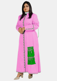 Soutane rose Hannah avec bordure verte 