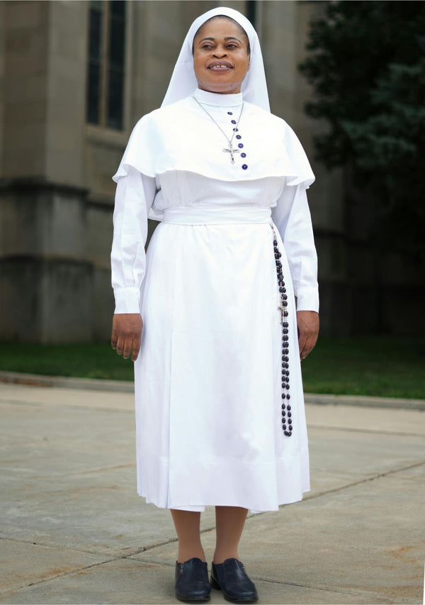 Habit de nonne blanc spirituel conçu pour la dévotion