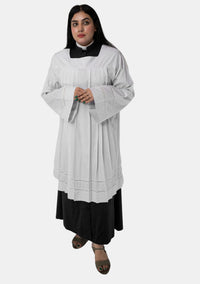 Surplis plissé clérical féminin