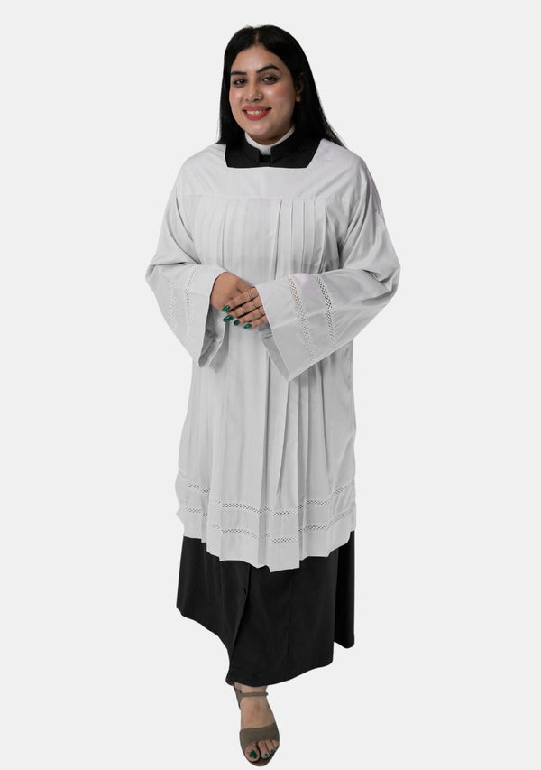 Surplis plissé clérical féminin