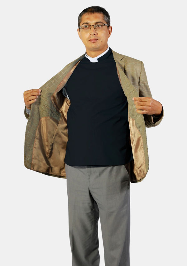 Chemise à col romain disponible en 3 couleurs