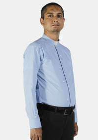 Chemise eClergy bleu clair à col rabattu