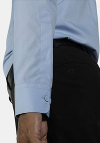 Chemise eClergy bleu clair à col rabattu
