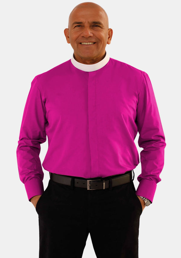 Chemise rouge et violette à manches longues et col montant pour évêques