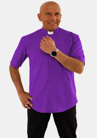 Chemise clergé à manches courtes et col à patte romaine violette pour homme