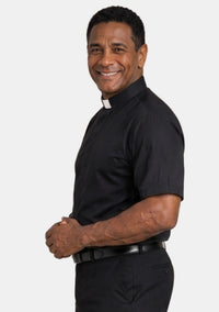 Chemise cléricale noire à col tonsuré