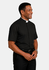 Chemise cléricale noire à col tonsuré
