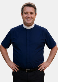 Chemise de clergé dorée à col montant