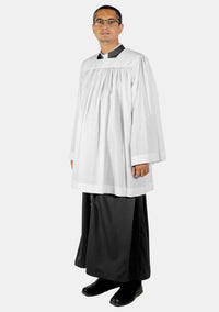 Veston à surplis et col carré