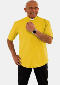 Chemise clergé dorée à manches courtes et col à patte