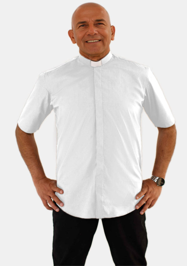 Chemise de bureau blanche à manches courtes et col rabattu pour homme