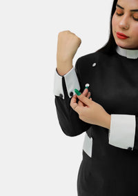 Robe clergé noire pour femme avec boutons blancs