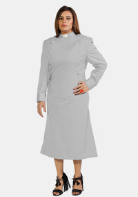 Robe de prêtre grise pour femme avec boutons de créateur