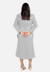 Robe de prêtre grise pour femme avec boutons de créateur