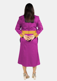 Robe de prêtre pour femme rouge violet avec boutons dorés