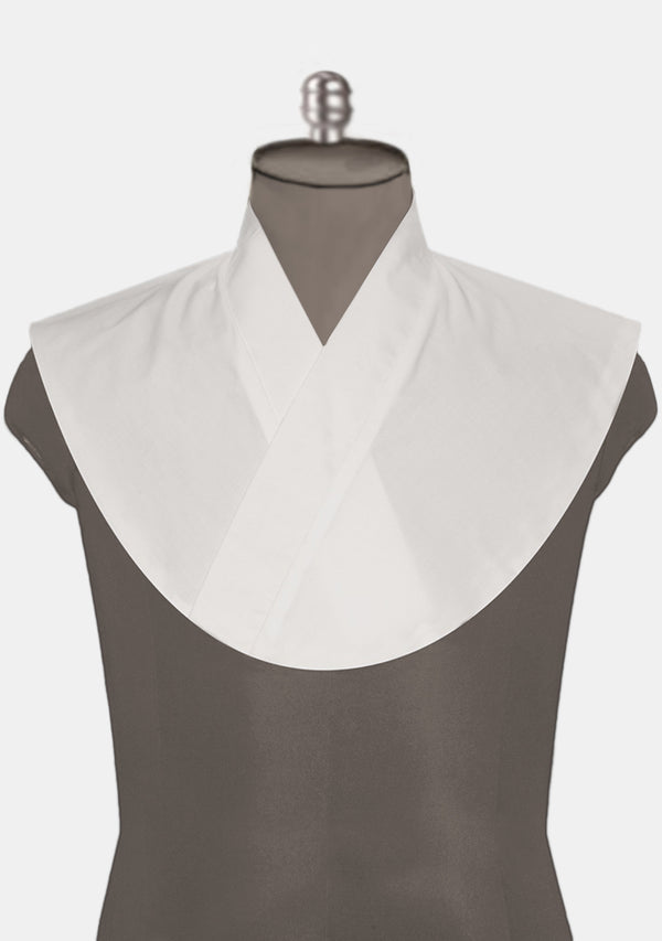 Wrap Around Amice, une tenue de bureau élégante