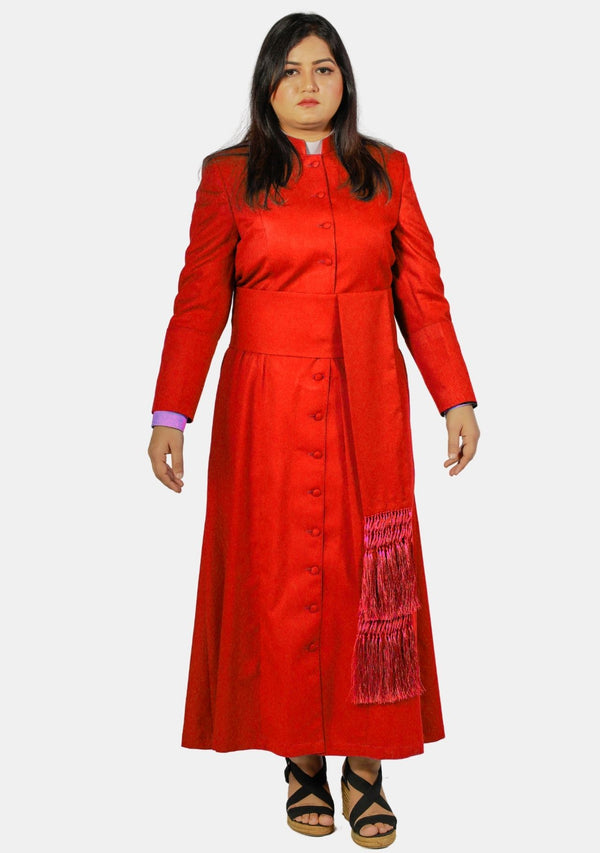 Robe de prêtre rouge vénérée pour femme