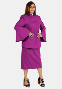 Costume d'ecclésiastique à manches évasées rouge violet