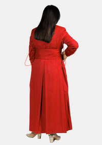 Soutane rouge cardinal glorieuse et glissante pour femme