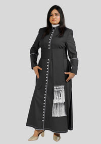 Soutane de prêtre noire de dévotion avec bordure blanche pour femme